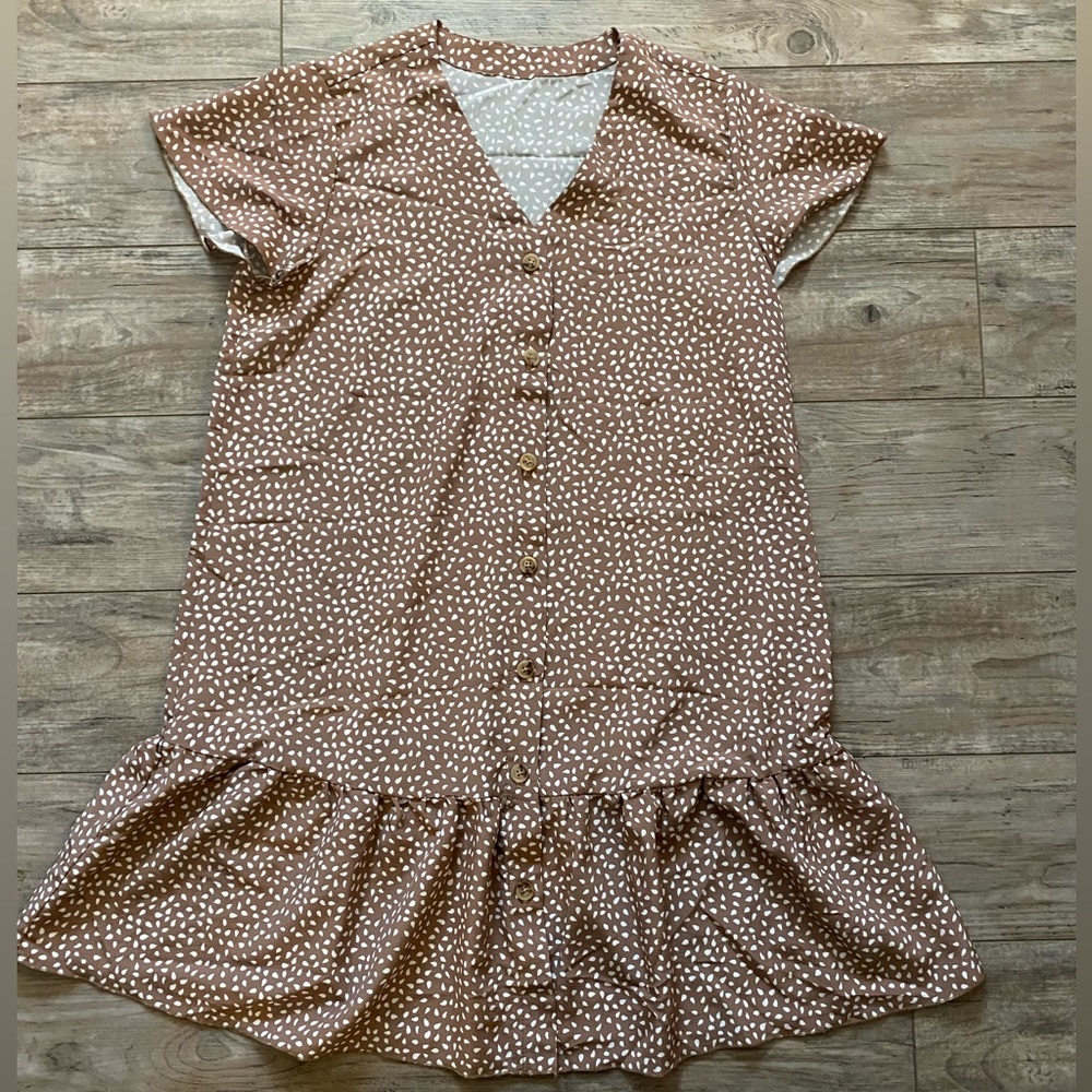 NWOT Buttoned Patterned Ruffle Dress